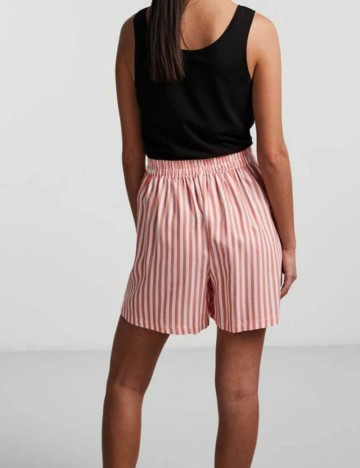 Pantaloni scurți Pieces, mix culori
