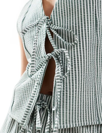 Top ASOS, mix culori