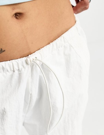 Pantaloni ASOS, alb