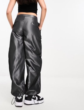 Pantaloni WEEKDAY, gri