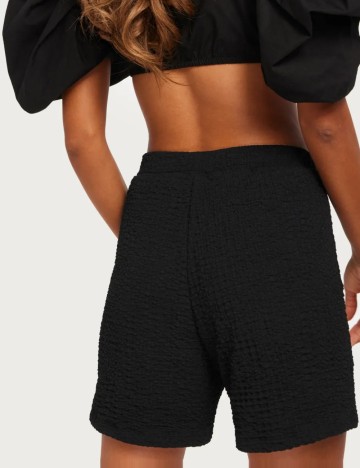 Pantaloni scurți Pieces, negru