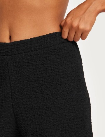 Pantaloni scurți Pieces, negru