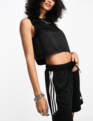 Top Collusion, negru