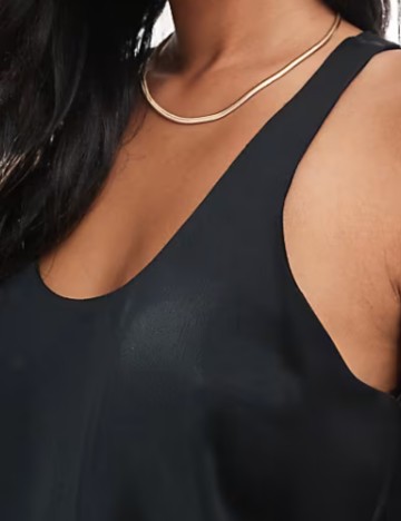 Maiou River Island, negru