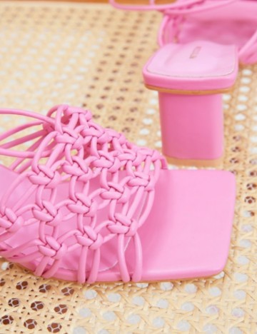 Sandale Cu Toc PRETTYLITTLETHING, roz