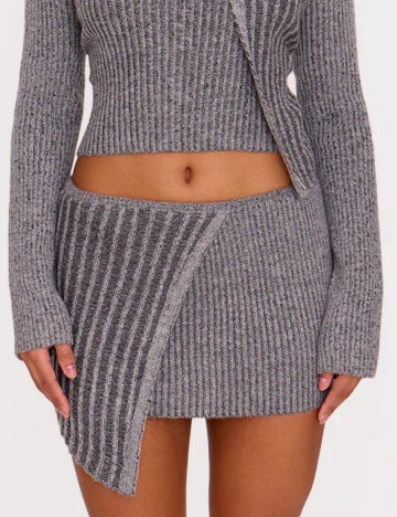 Fustă mini PRETTYLITTLETHING, gri