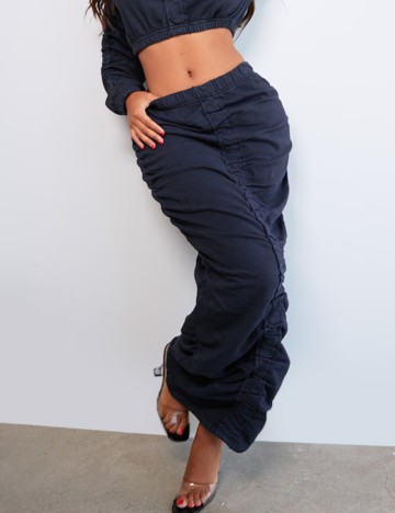 Fustă maxi PRETTYLITTLETHING, bleumarin