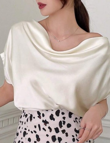 Tricou Shein, crem