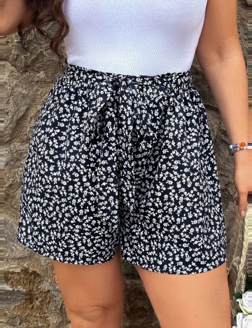 Pantaloni scurți Shein Curve+, mix culori