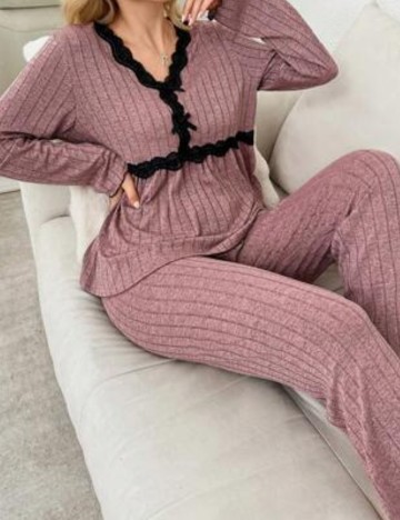 Compleu pijamale Shein, roz