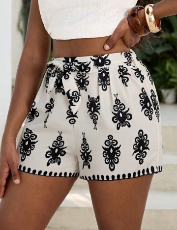 Pantaloni scurți Shein, crem