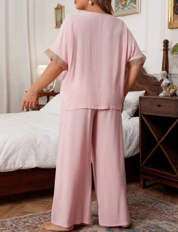 Pijamale Shein Curve+, roz