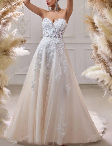 Rochie de ocazie și bridal Shein Curve+, crem