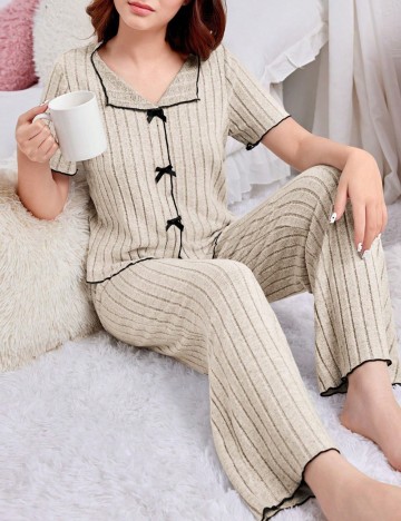 Compleu pijamale Shein, bej