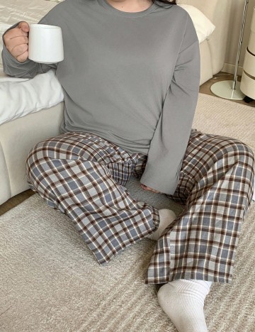 Compleu pijamale Shein Curve+, mix culori