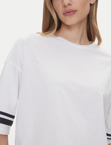 Tricou Only, alb