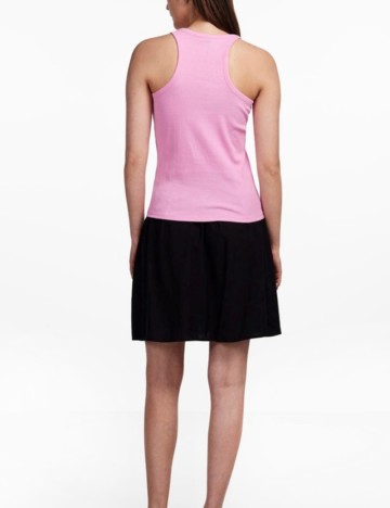 Maiou Pieces, roz