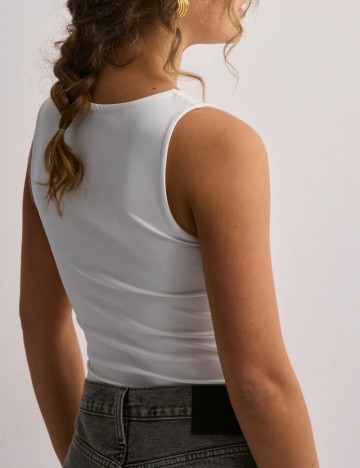 Body Pieces, alb