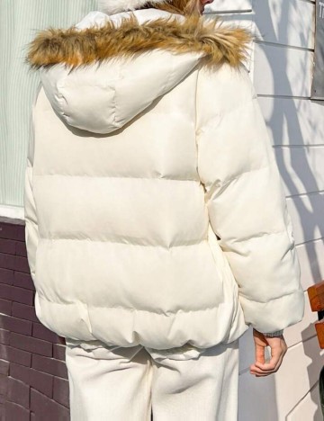 Geacă Shein, crem