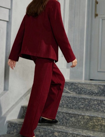 Costum Shein, roșu