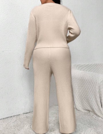 Compleu Shein Curve+, crem