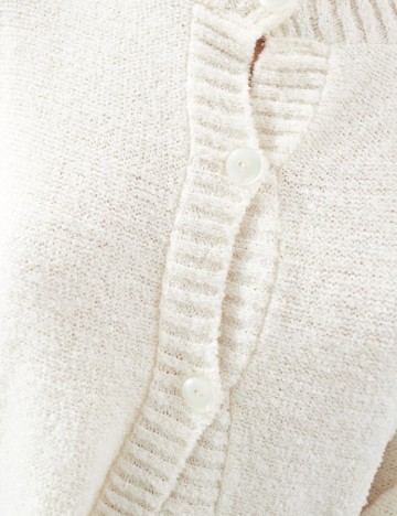 Pulover cu nasturi ASOS, crem