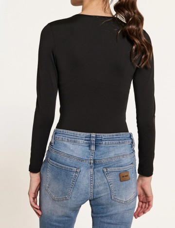 Body Only, negru