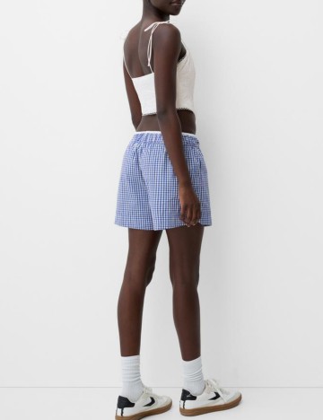 Top Bershka, alb