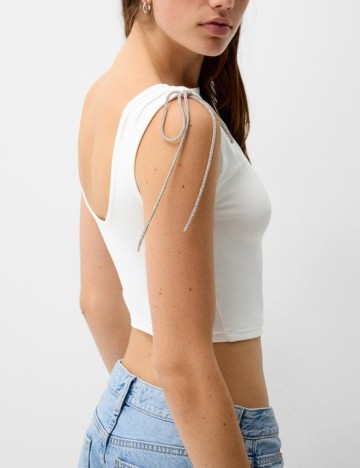 Top Bershka, alb