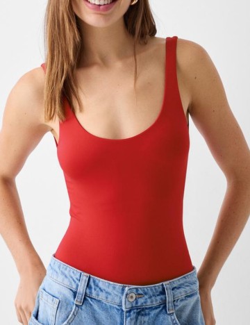 Body Bershka, roșu