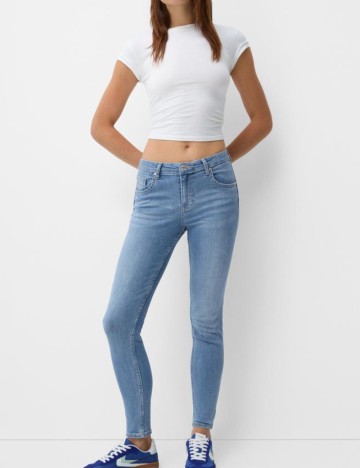 Jeans Bershka, albastru