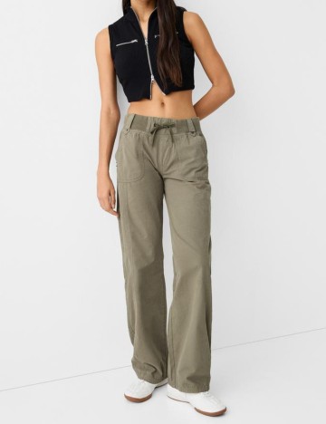 Pantaloni Bershka, kaki