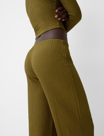 Pantaloni Bershka, kaki