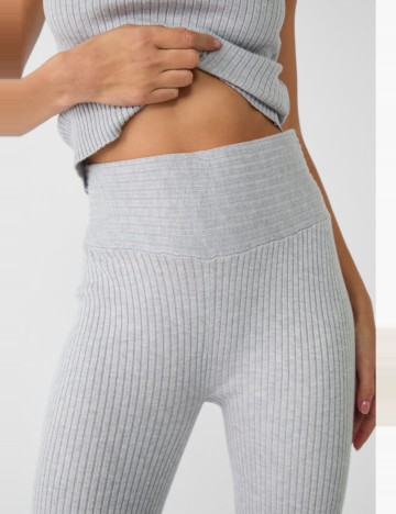 Pantaloni Stradivarius, gri