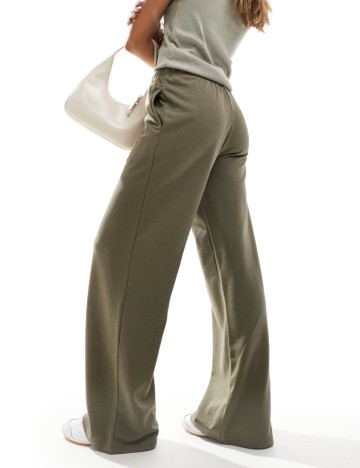 Pantaloni de trening Stradivarius, kaki
