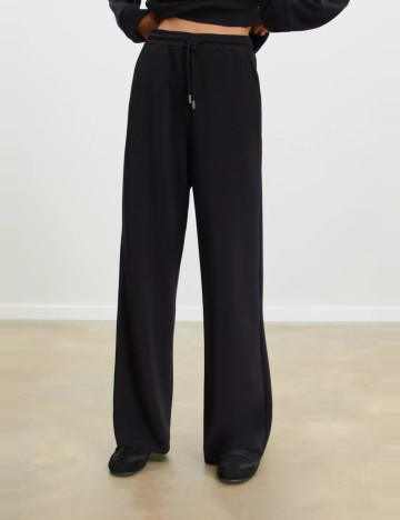 Pantaloni de trening Stradivarius, negru