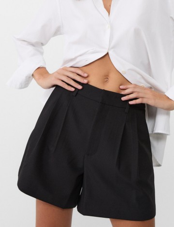 Pantaloni scurți Stradivarius, negru