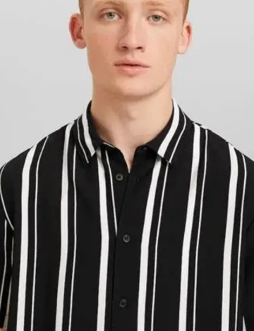 Cămașă cu mânecă scurtă Bershka, negru