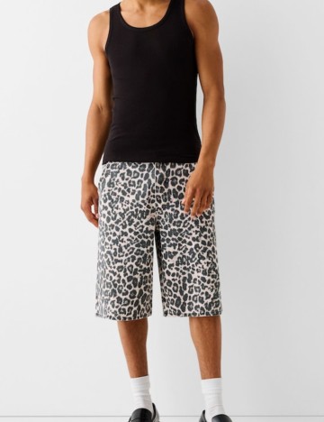 Pantaloni scurți Bershka, mix culori
