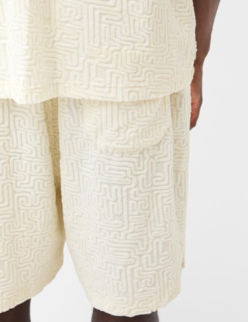 Pantaloni scurți Bershka, crem