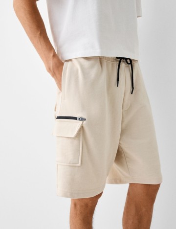 Pantaloni scurți Bershka, crem