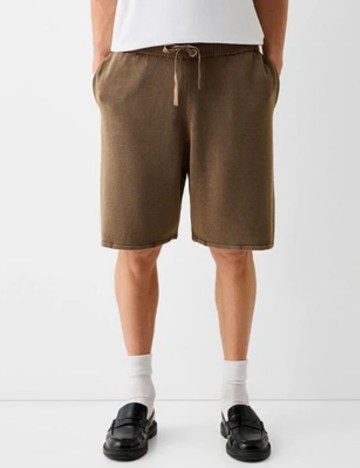 Pantaloni scurți Bershka, maro