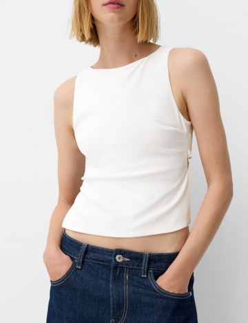 Top Bershka, alb