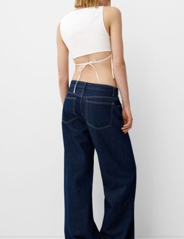 Top Bershka, alb