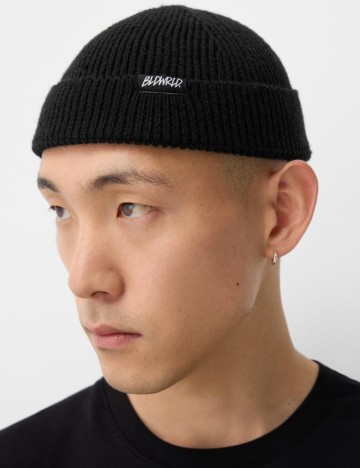 Fes Bershka, negru