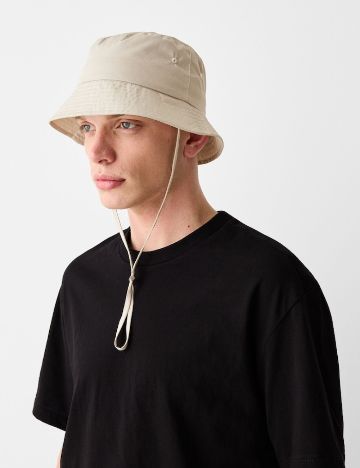 Bască Bershka, bej