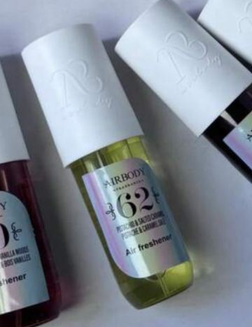 Spray de corp Shein, galben