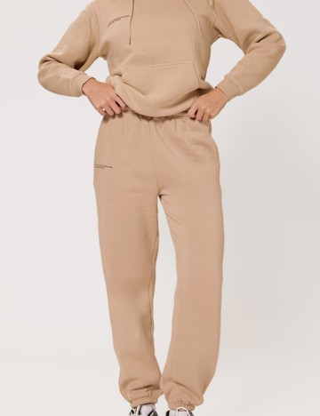 Pantaloni de trening PRETTYLITTLETHING, maro