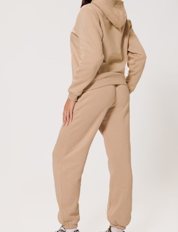 Pantaloni de trening PRETTYLITTLETHING, maro