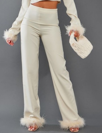 Pantaloni PRETTYLITTLETHING, crem